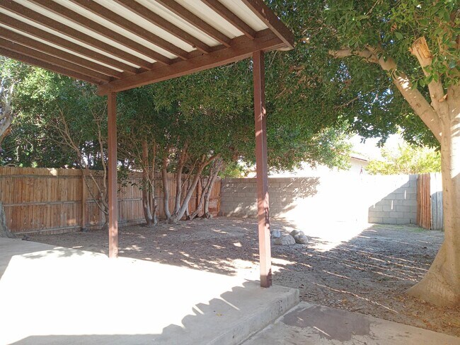 Building Photo - 33662 Whispering Palms Trail