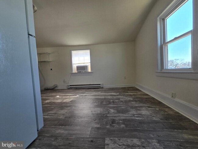 Building Photo - 76 Chestnut St