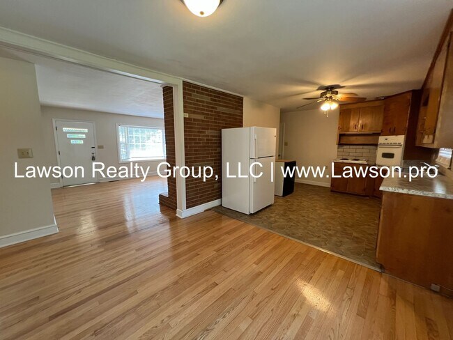 Building Photo - Spacious Ranch in North Lakes