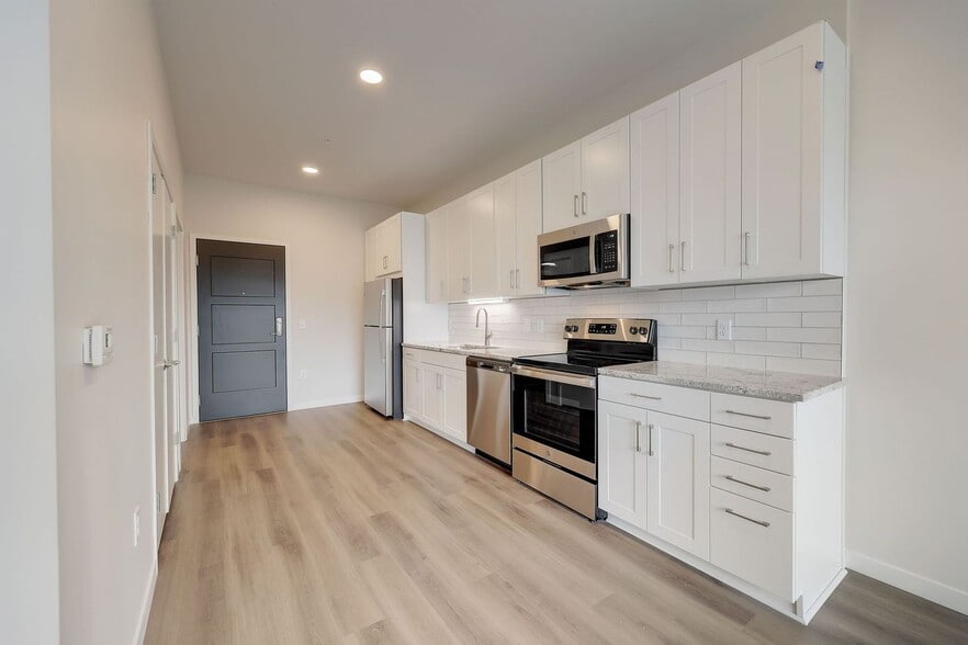 Interior Photo - CR Crossing