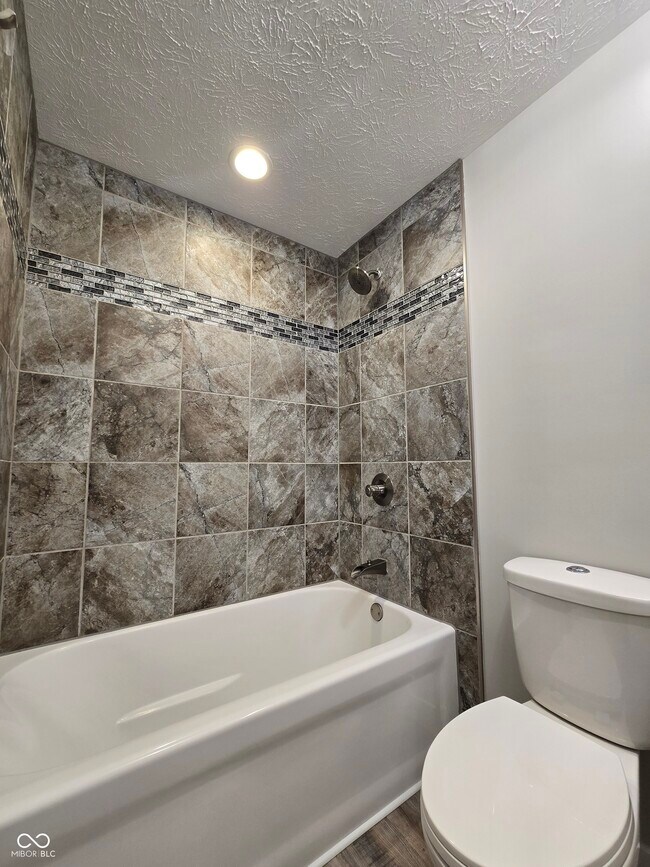Building Photo - 2115 Dawnshire Dr