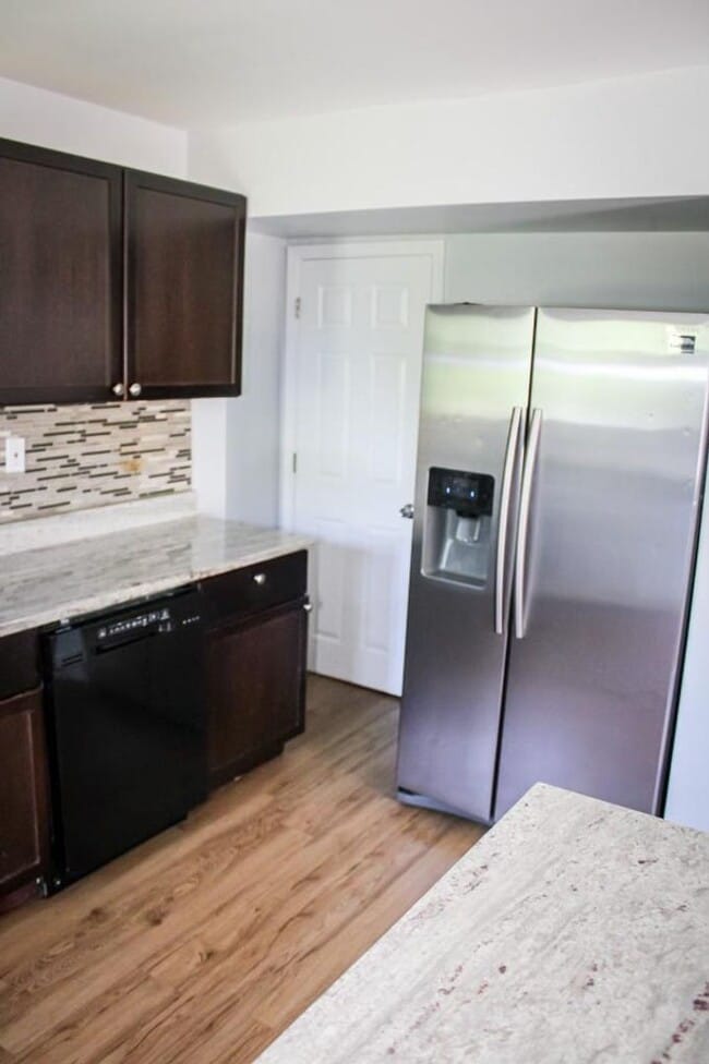 Building Photo - Stunning 3-Bedroom Home with Modern Amenities in a Prime Neighborhood!