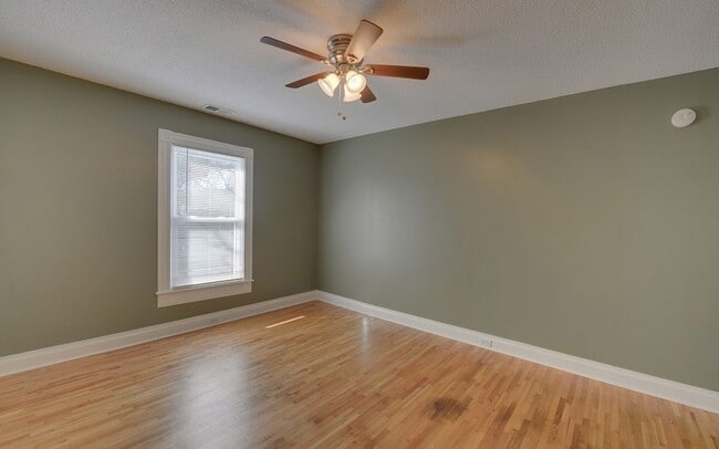 Building Photo - 113 Prospect St