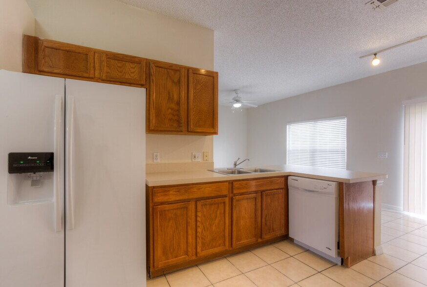 Building Photo - 2510 Sherbrook Ln