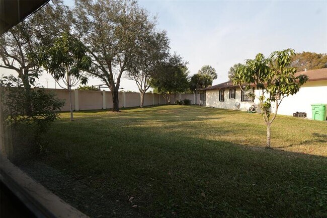 Building Photo - 2987 NW 110th Ave