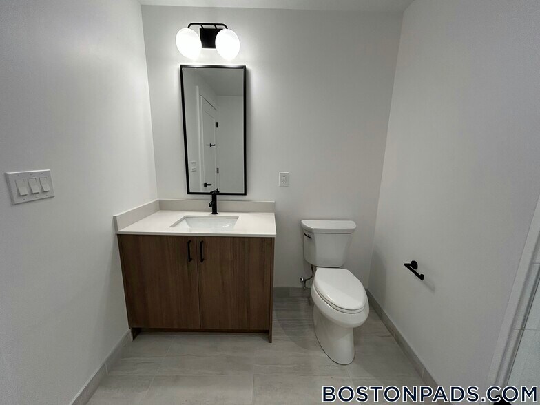 Building Photo - 199 Gardner St