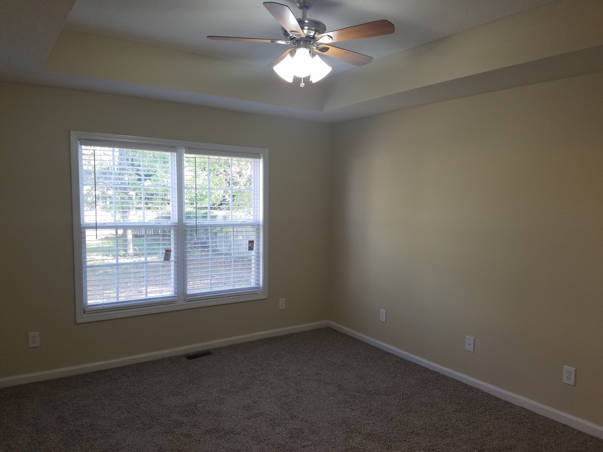 Building Photo - 106 Maguire Dr