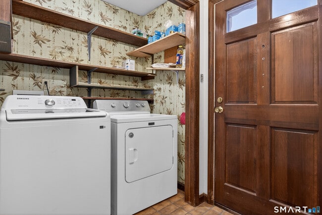 Building Photo - 339 Willow St