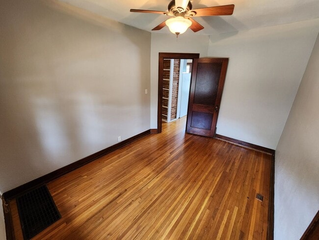 Building Photo - 1210 S Jefferson Ave