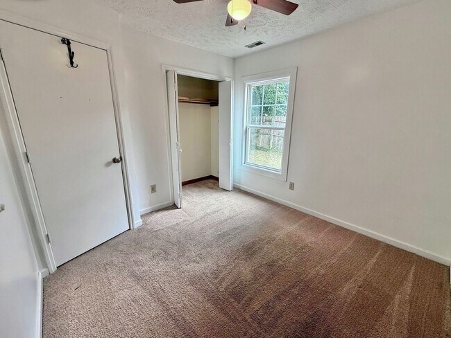 Building Photo - Rent now, buy later