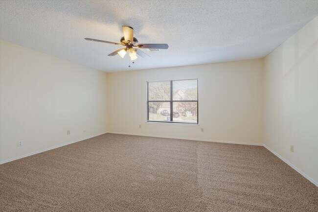 Building Photo - 15838 Secret Trails