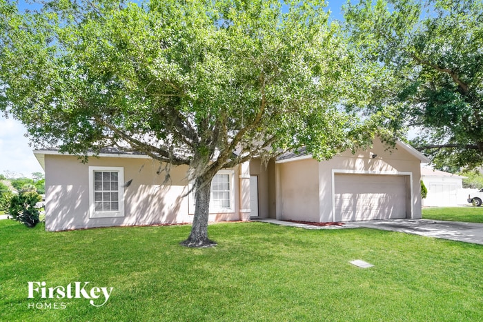 Building Photo - 702 Cotulla Dr