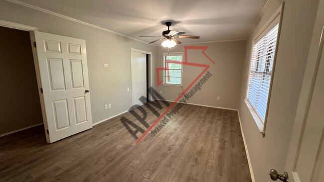 Building Photo - Beautiful Chic Remodeled West Monroe Home!