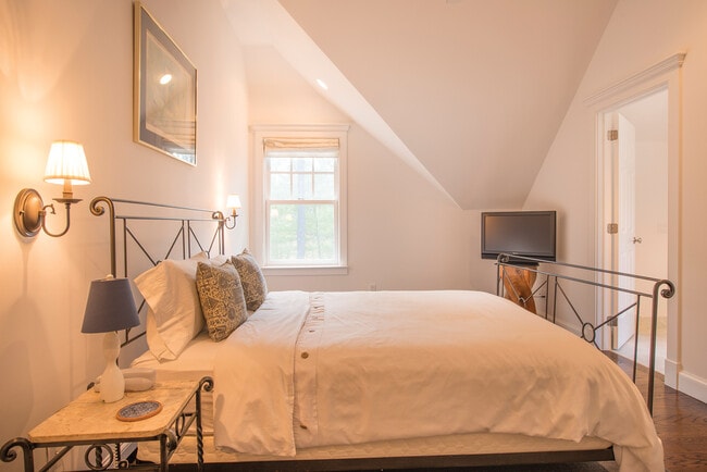 Building Photo - 206 Bull Path