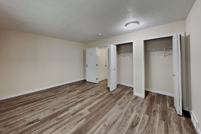Building Photo - 218 Stanton Ave