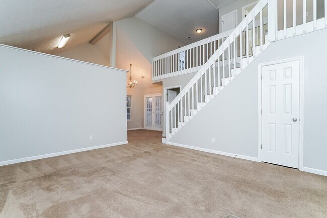 Building Photo - 4033 Pepperwood Dr
