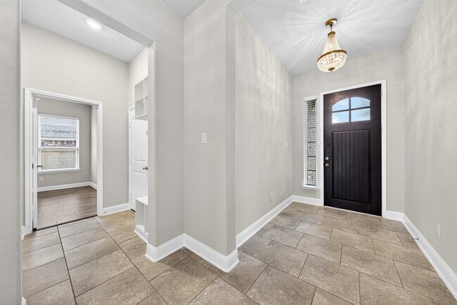 Building Photo - 19202 Presa Canyon Dr