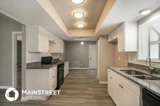 Building Photo - 1728 Victory Palm Dr