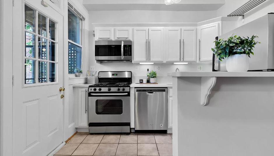 Upstairs kitchen - 2715 11th St NW