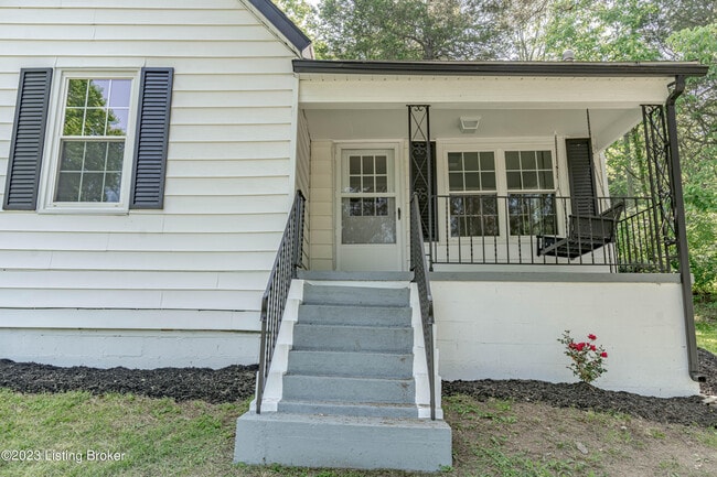 Building Photo - 1886 S Bardstown Rd