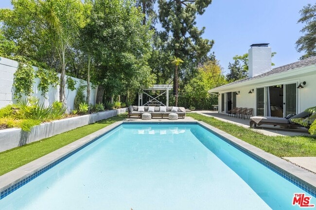 Building Photo - 23023 Gainford St