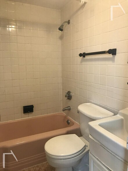 Primary Photo - 155 Brighton Ave