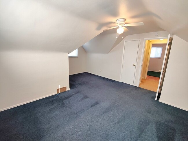 Building Photo - *Recently Updated 3BD/2.5BA Available for ...