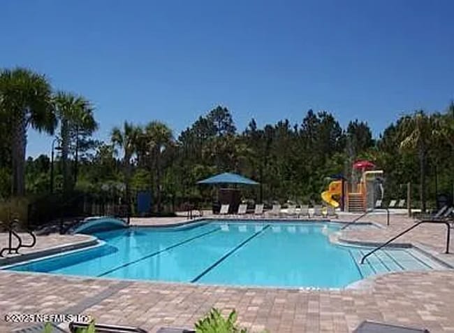 Building Photo - 6 Bedrooms 4 Bathroom 1672 Hammock Grove Lane