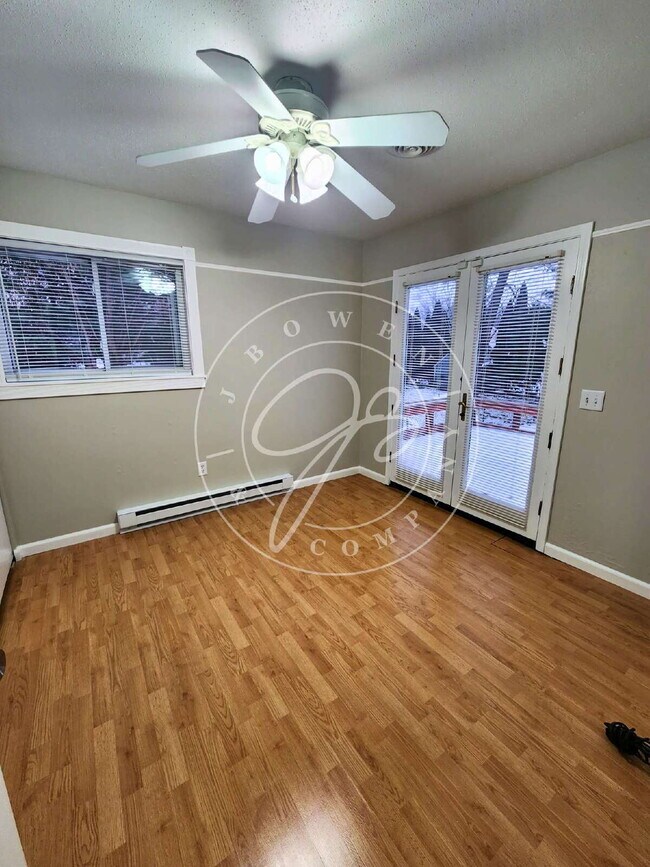 Building Photo - MUST SEE! Updated 3-Bedroom Home with Finished Basement & Large Fenced Yard