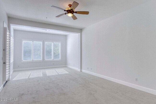Building Photo - 7553 E Buteo Dr