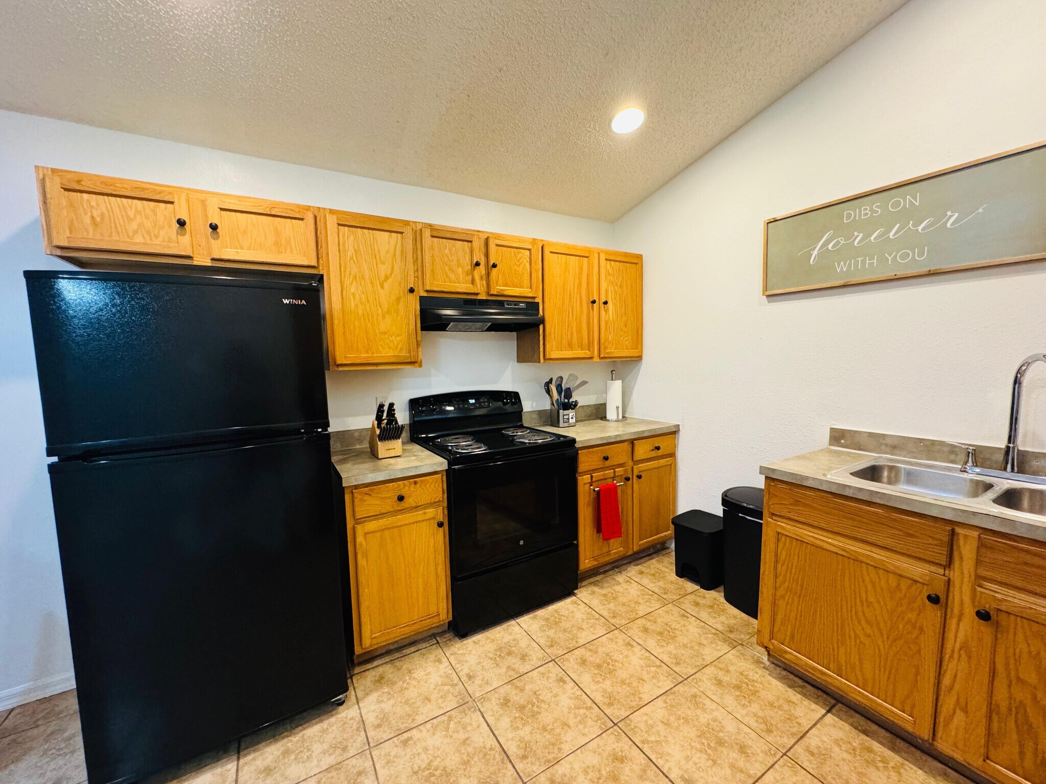 Shared Kitchen - 536 Cheshire Way