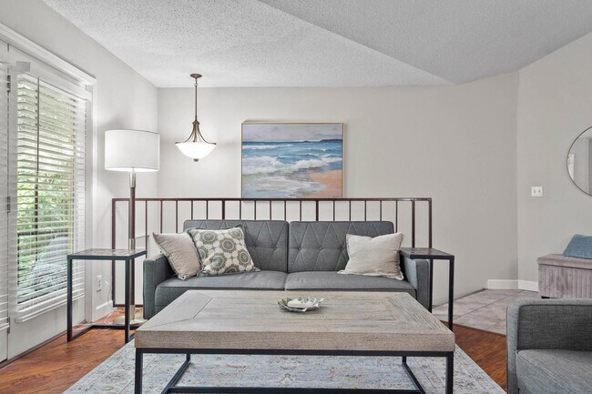 Building Photo - 1407 Park De Ville Pl