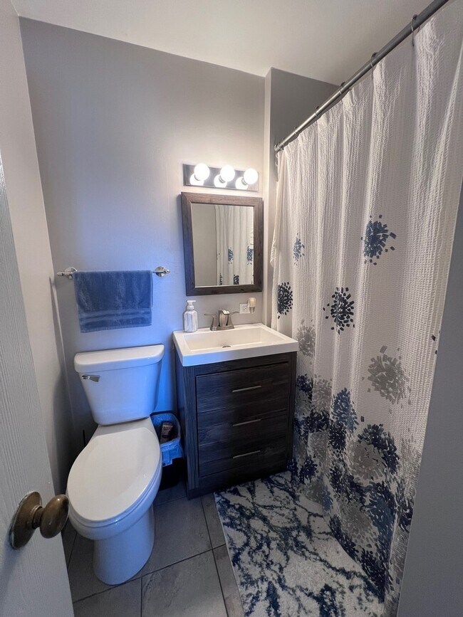 Building Photo - 417 Berkshire Dr