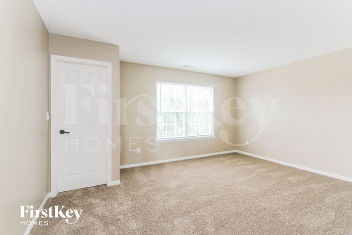 Building Photo - 7156 Bracken Ln