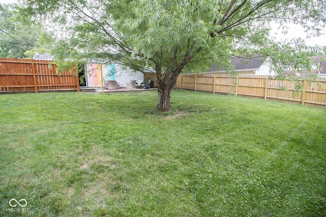 Building Photo - 113 E Indiana Ave