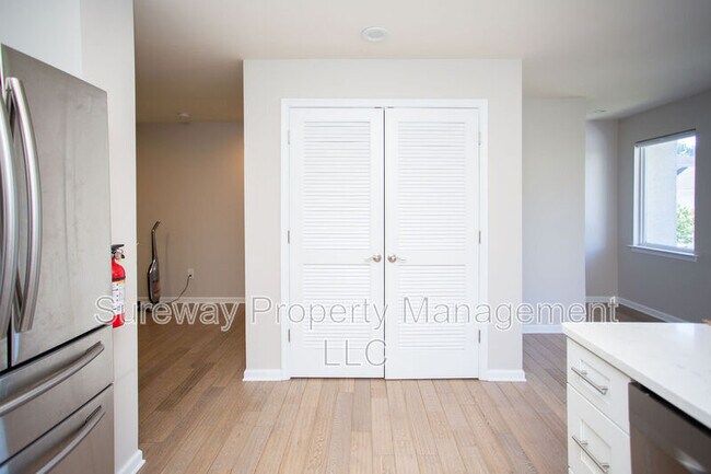 Building Photo - 6 Regency Ct