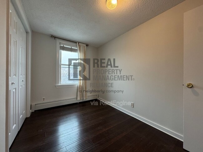 Building Photo - 2 Sea View Ave