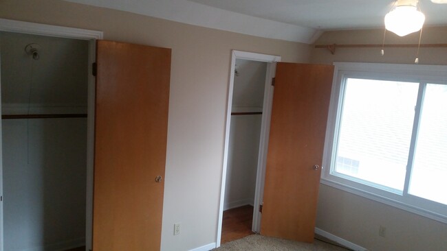 Building Photo - Large 5 Bedroom Nall Hills Home