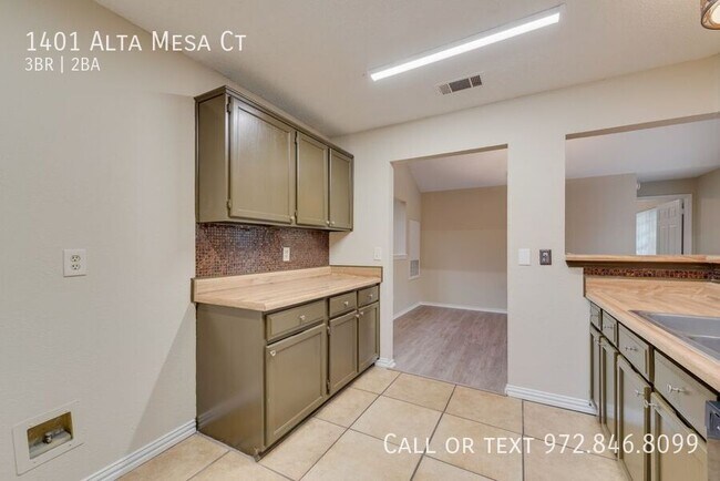 Building Photo - 1401 Alta Mesa Ct