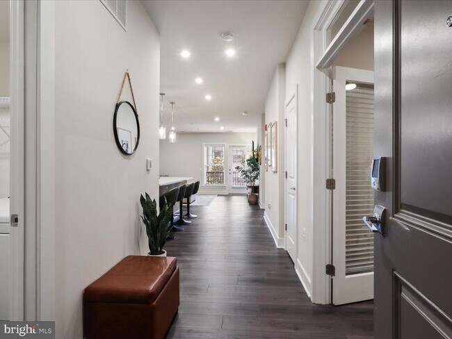 Building Photo - 106 St Ives Pl