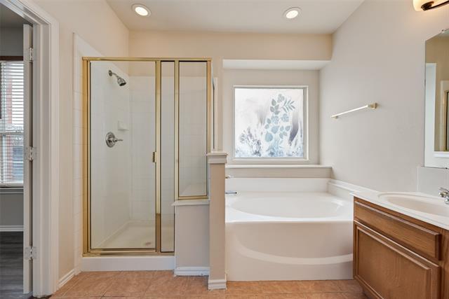 Building Photo - 3305 Landhope Cir