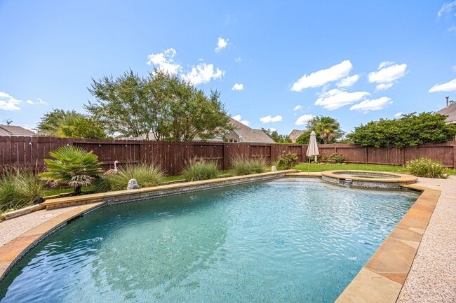 Building Photo - 25207 Summer Chase Dr