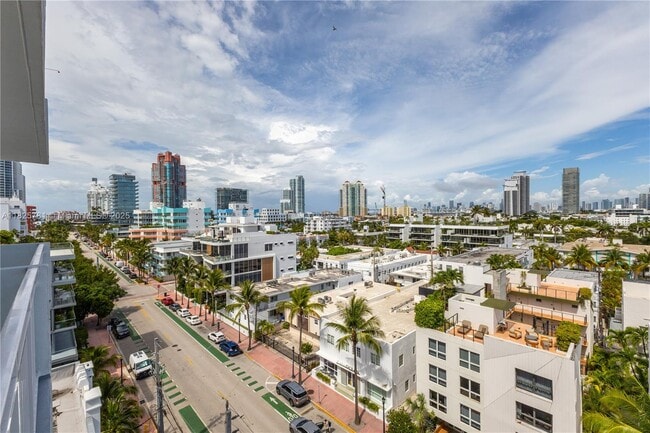 Building Photo - 345 Ocean Dr