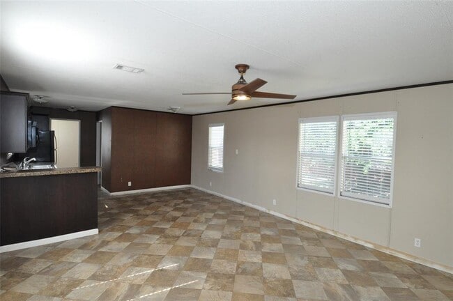 Building Photo - 13021 Dessau Rd