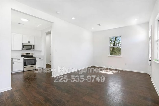 Building Photo - 8733 Olive St