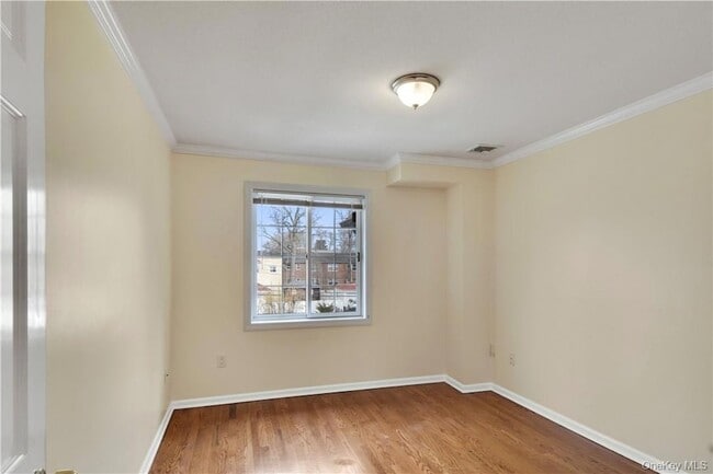 Building Photo - 5 Crosby Pl