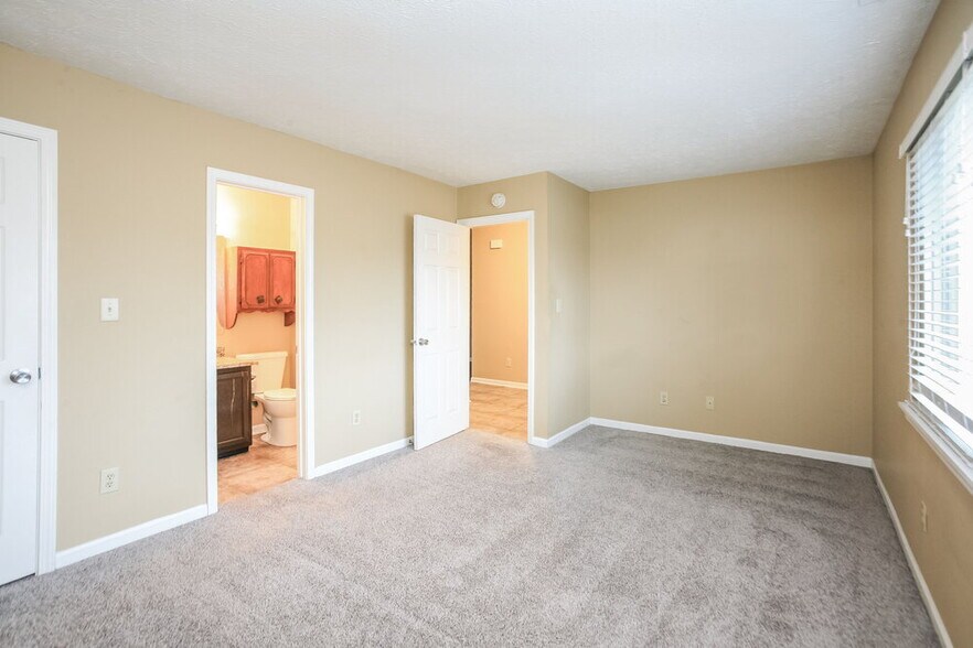 Building Photo - 1451 Rebecca Ln