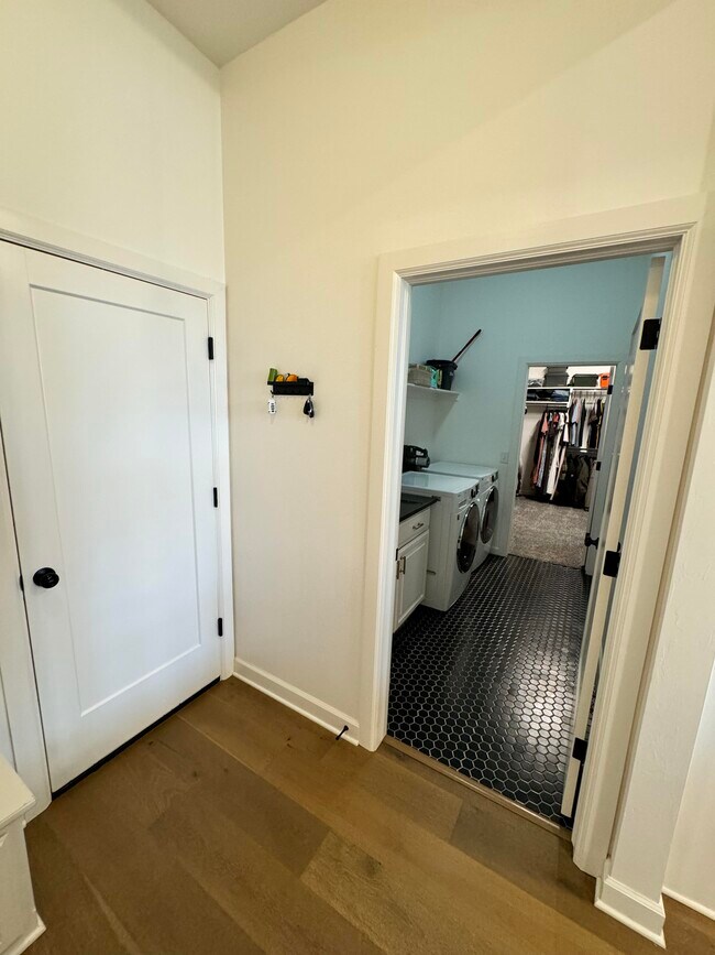 Building Photo - 18013 Marea Dr