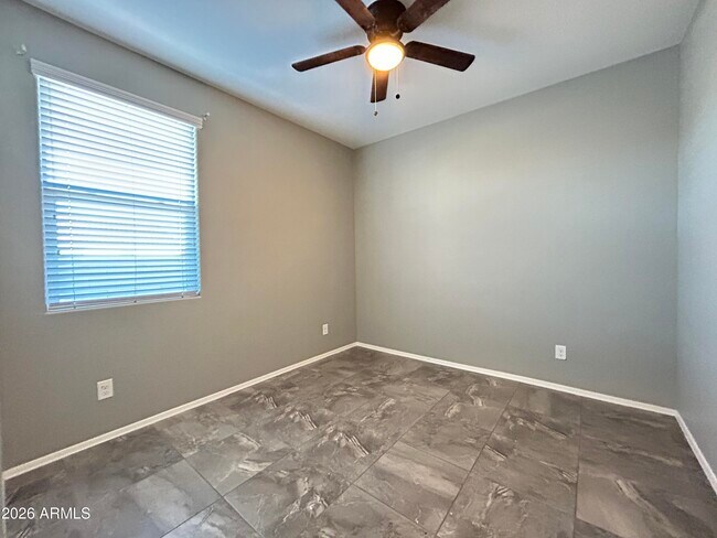 Building Photo - 11741 W Chase Ln