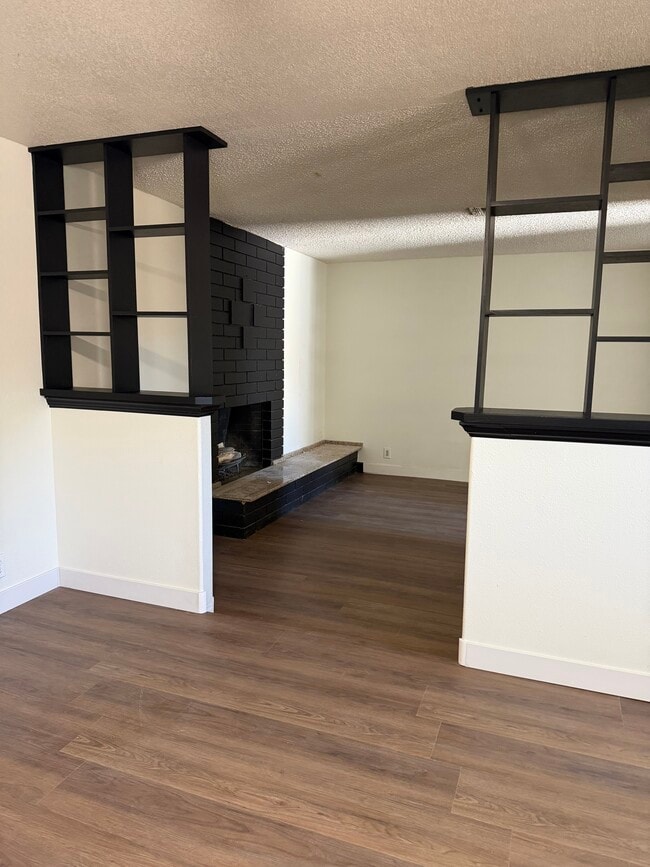 Building Photo - 113 Woodley St